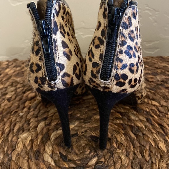 Carlos Santana Leopard stiletto heels size 6.5 - Picture 4 of 4